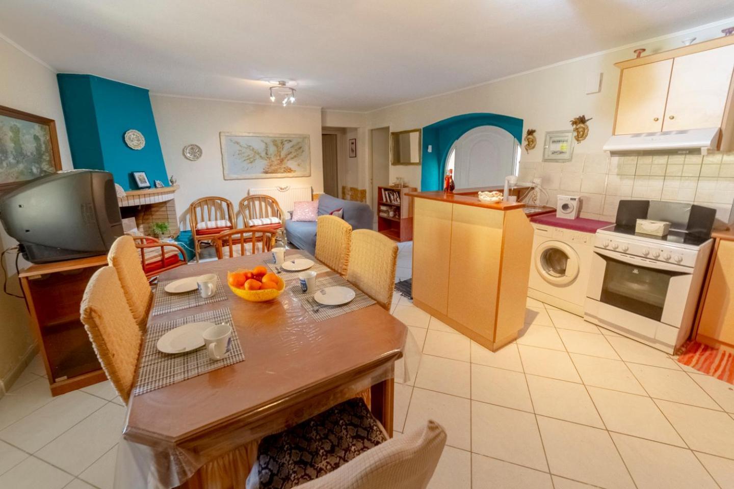 Krasa 2Bedroom Apartment Agios Matthaios  Екстер'єр фото