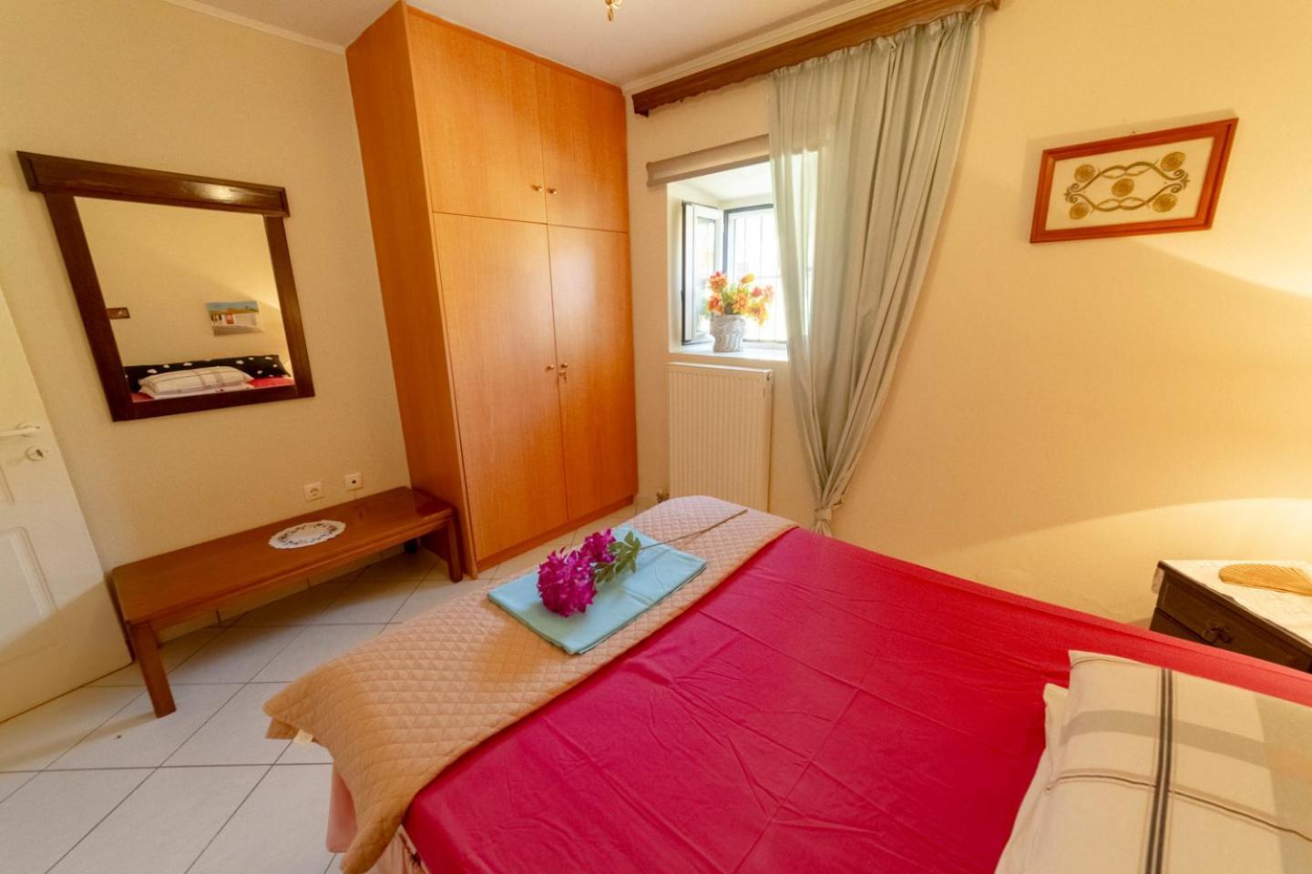 Krasa 2Bedroom Apartment Agios Matthaios  Екстер'єр фото