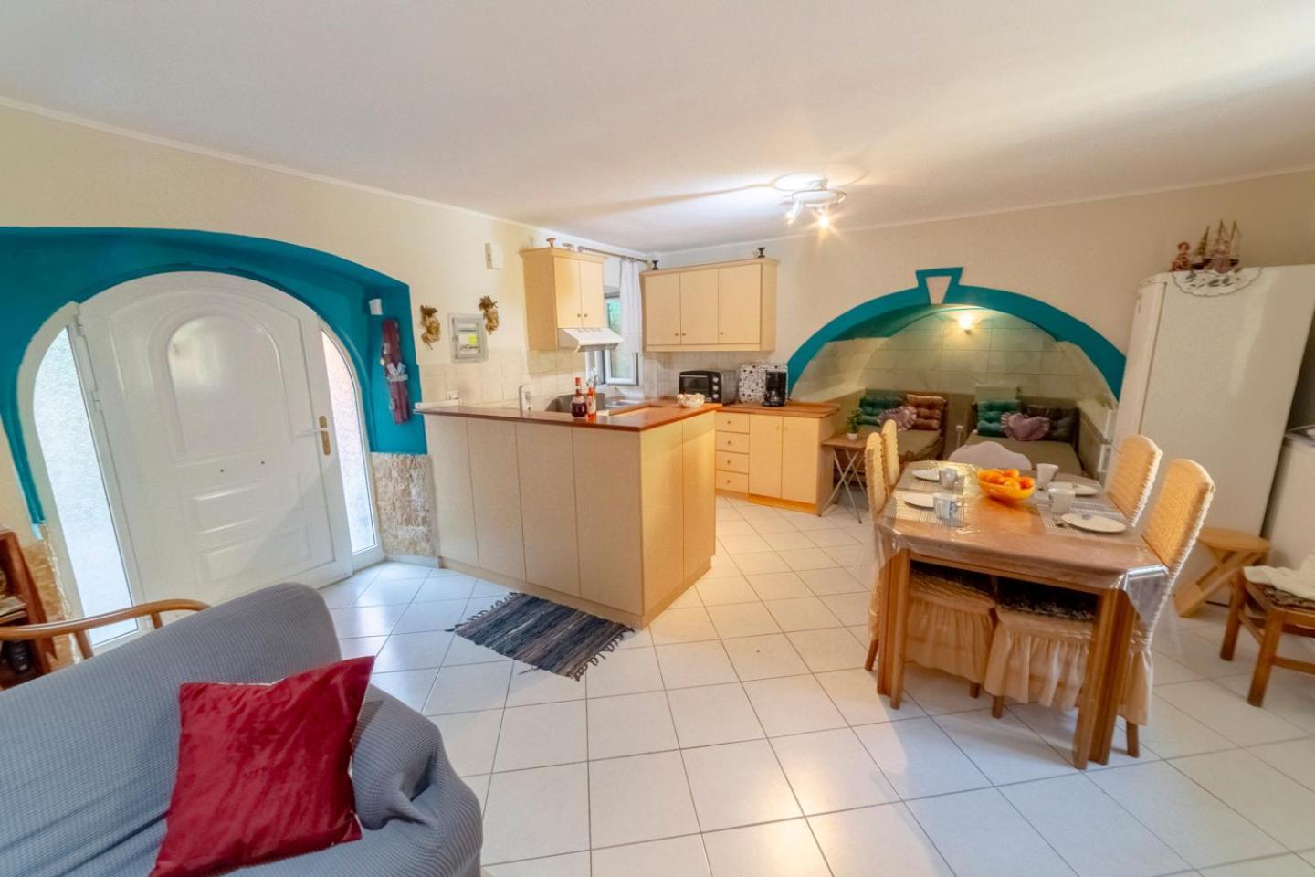 Krasa 2Bedroom Apartment Agios Matthaios  Екстер'єр фото