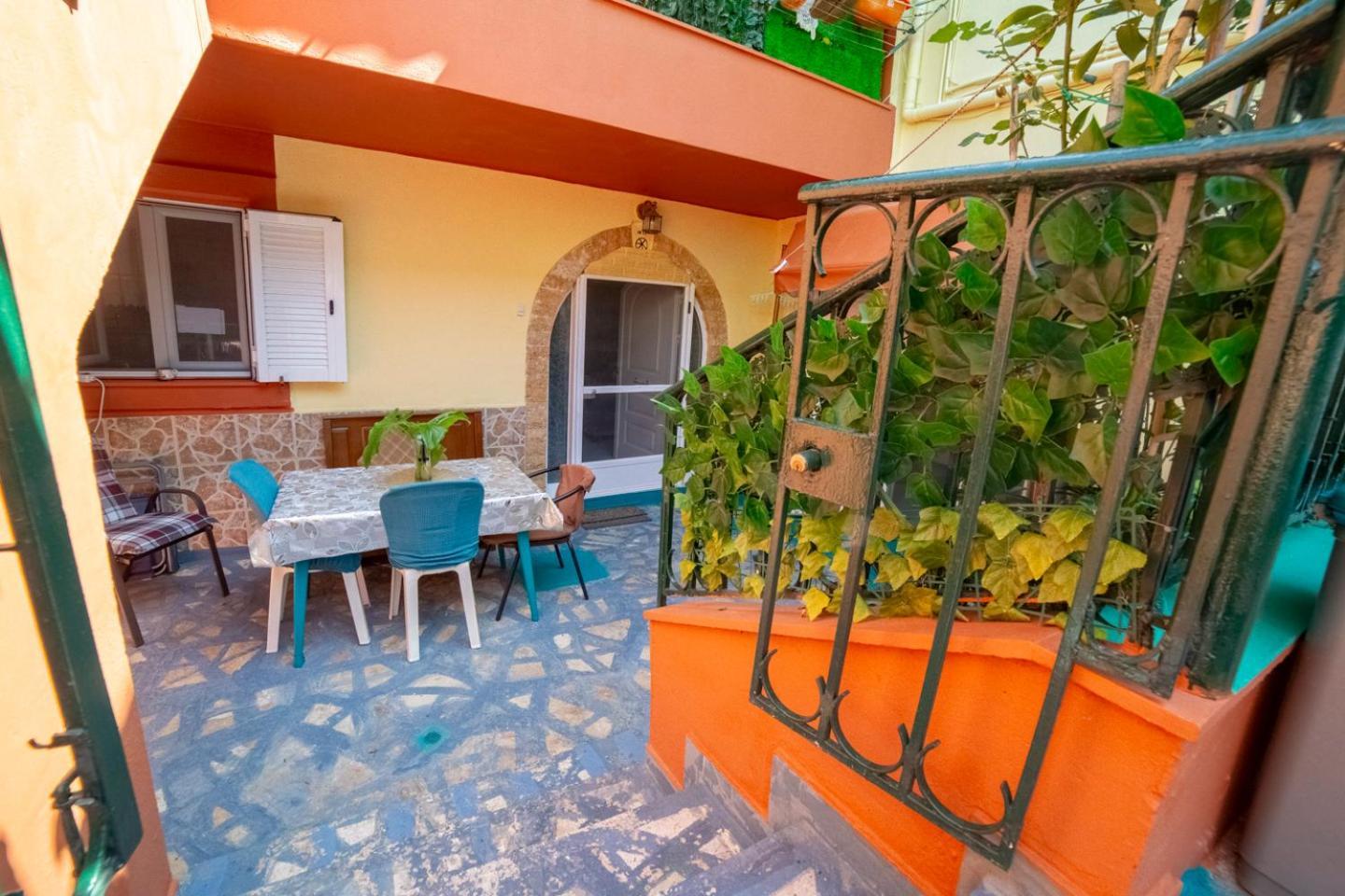 Krasa 2Bedroom Apartment Agios Matthaios  Екстер'єр фото